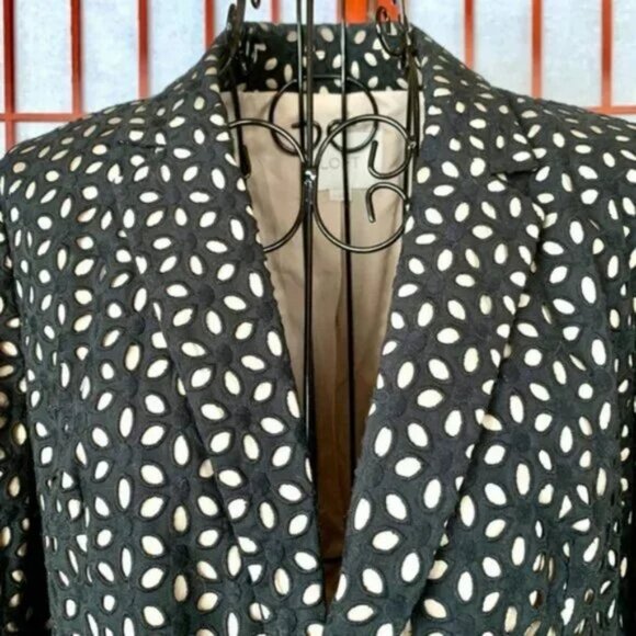 Loft Black Nude Tan Cotton Cropped Fitted Floral Eyelet Dress Blazer Jacket XS 2 - Picture 3 of 8